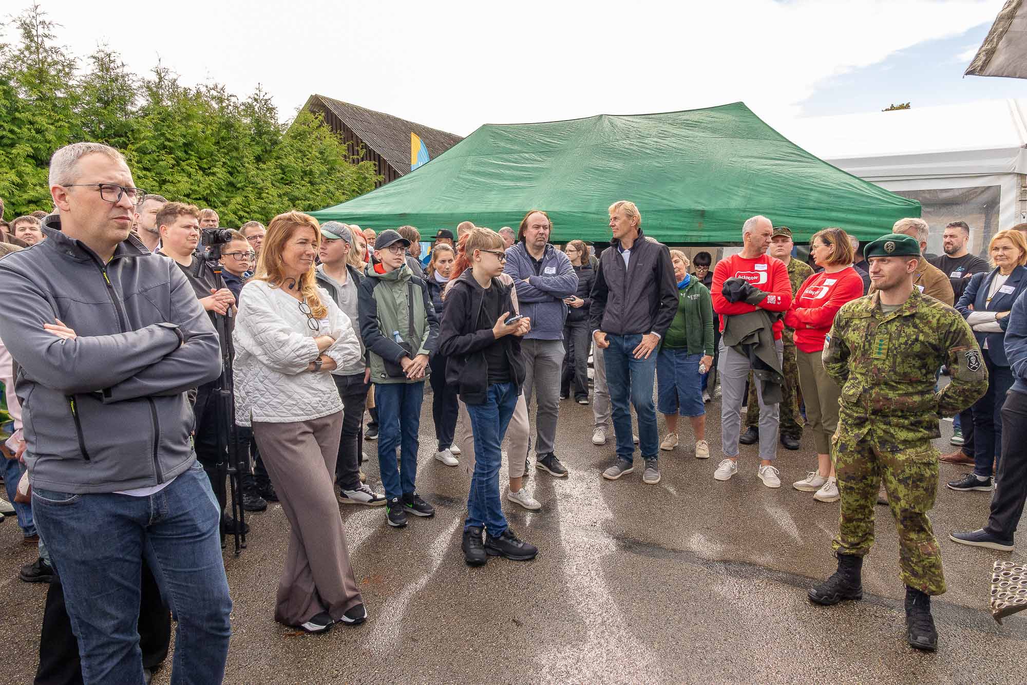 Üheks huvitavamaks etteasteks oli kaitseväe korraldatud drooni-show. Esitleti kahte mehitamata õhu- ning ühte maismaasõidukit. FOTOD: Aigar Nagel